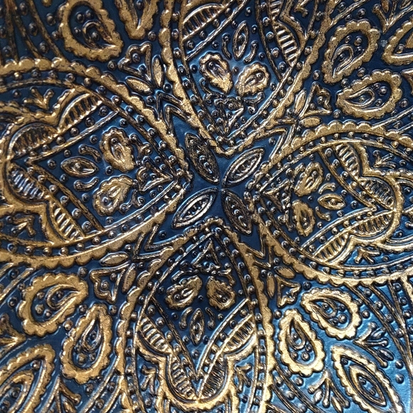 Plate - Picture 2 of 3